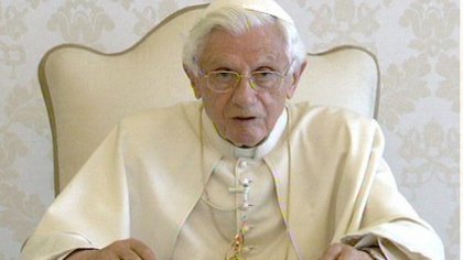 BXVI delivering message.jpg